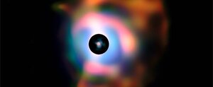 Image de Bételgeuse obtenue avec les instruments VISIR et NACO sur le VLT de (...)