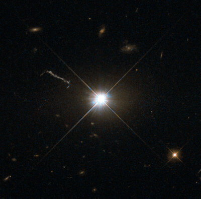 Image optique du quasar 3C 273, obtenue avec le télescope spatial (...)