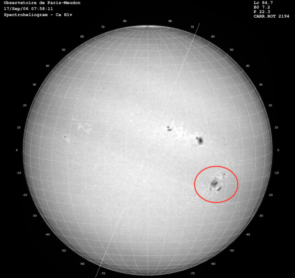 Image de la photosphère solaire montrant des groupes de taches, le (...)